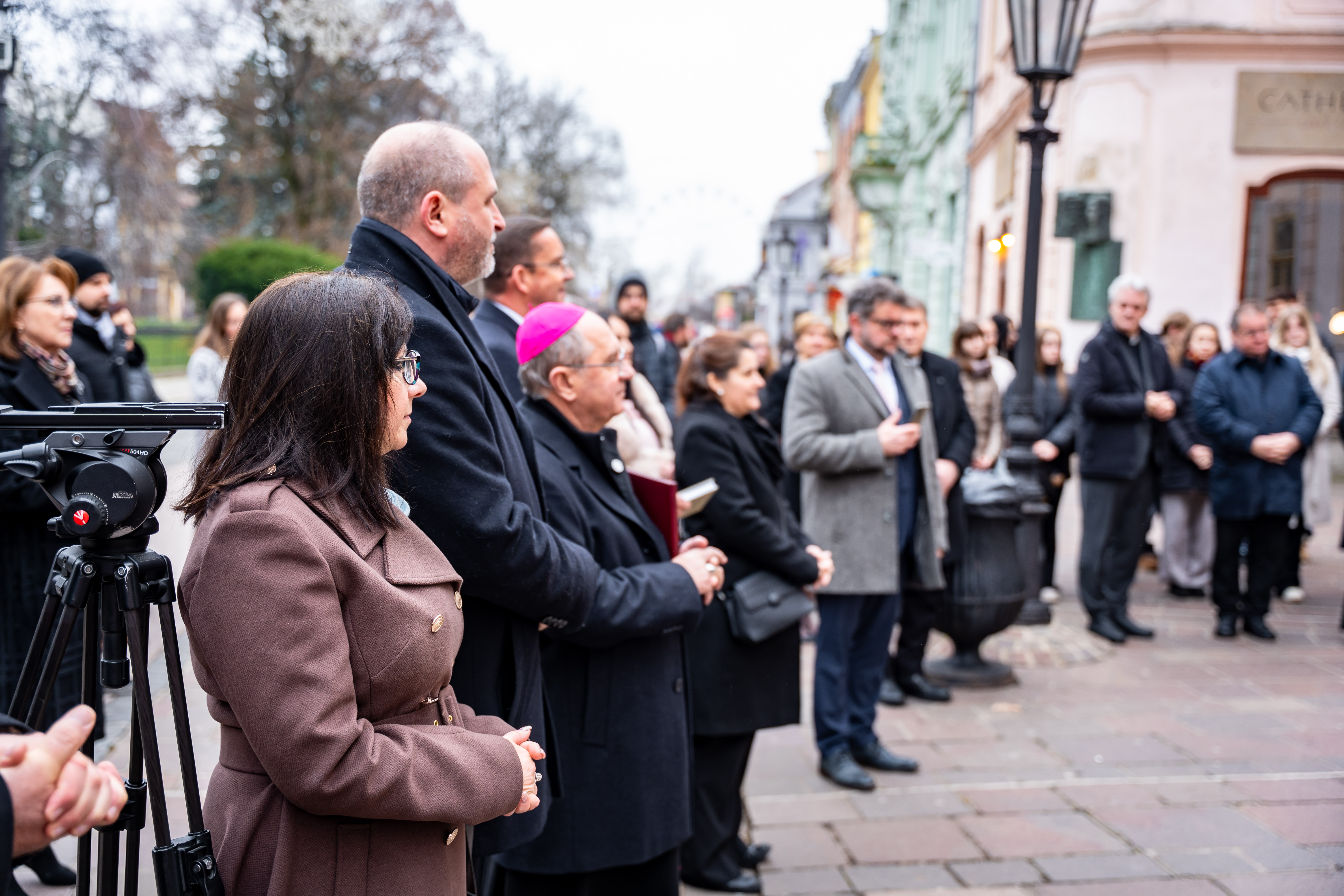 Slavnostne odhalenie pamatnej tabule na pocest kosickeho biskupa Augustina Fischer-Colbrieho-7